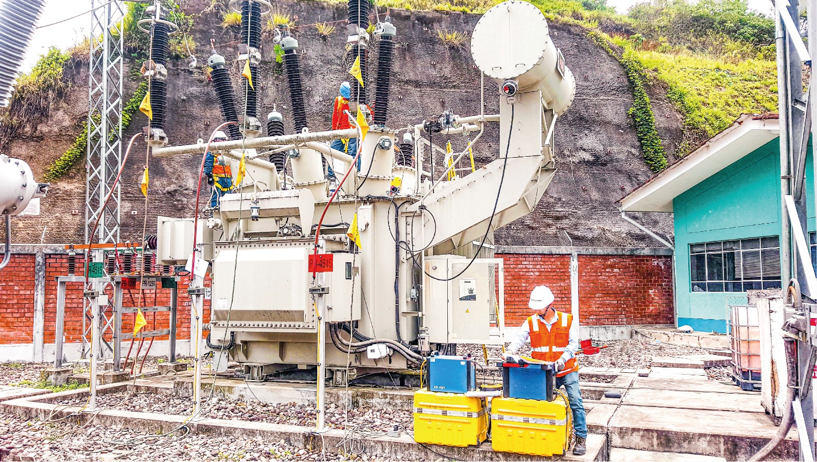 Servicio especializado en transformadores 01